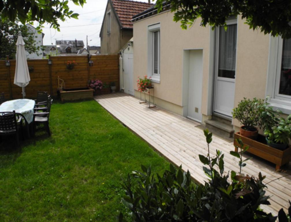 Les Vergnes Mancelles Le Mans Bagian luar foto