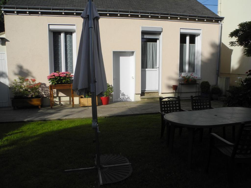 Les Vergnes Mancelles Le Mans Bagian luar foto